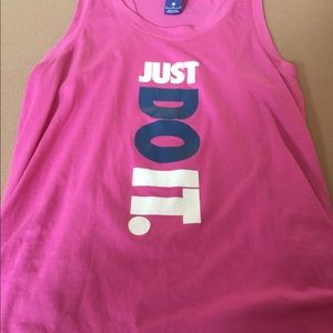 Ladies work out sleeveless top